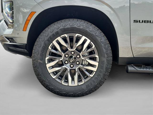 New 2026 Chevrolet Suburban Z71 w/ Z71 Off-Road Package AWD/4WD image 10