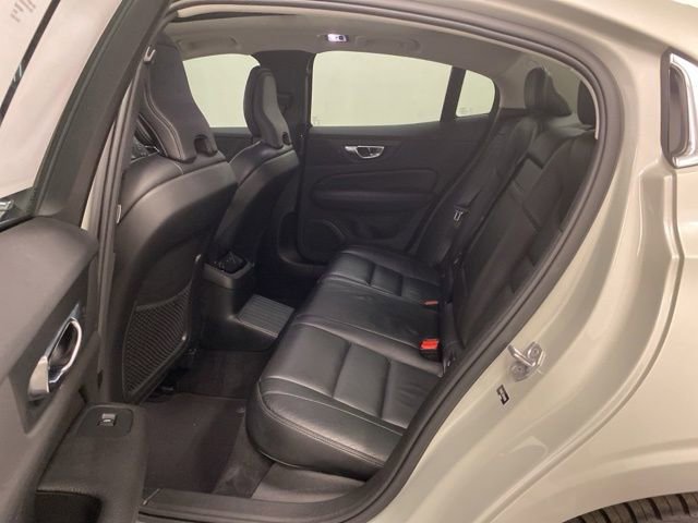 Used 2021 Volvo S60 T8 Inscription image 22