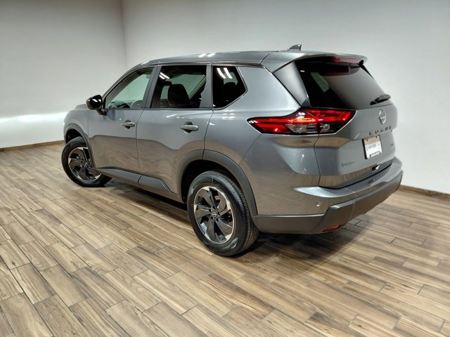 Used 2025 Nissan Rogue SV image 14