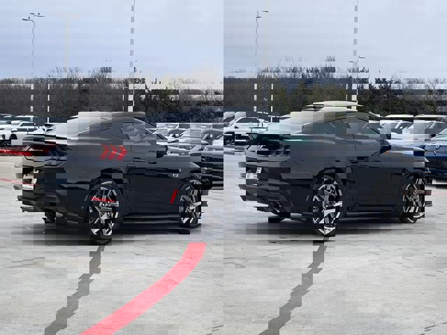 Used 2024 Ford Mustang GT Premium image 8