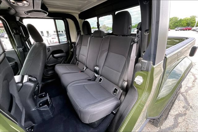 Used 2022 Jeep Gladiator Sport AWD/4WD image 23
