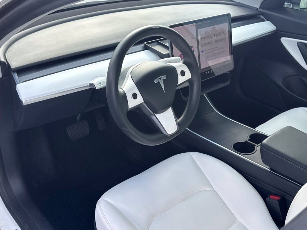 Used 2020 Tesla Model 3 Standard Range Plus RWD image 18