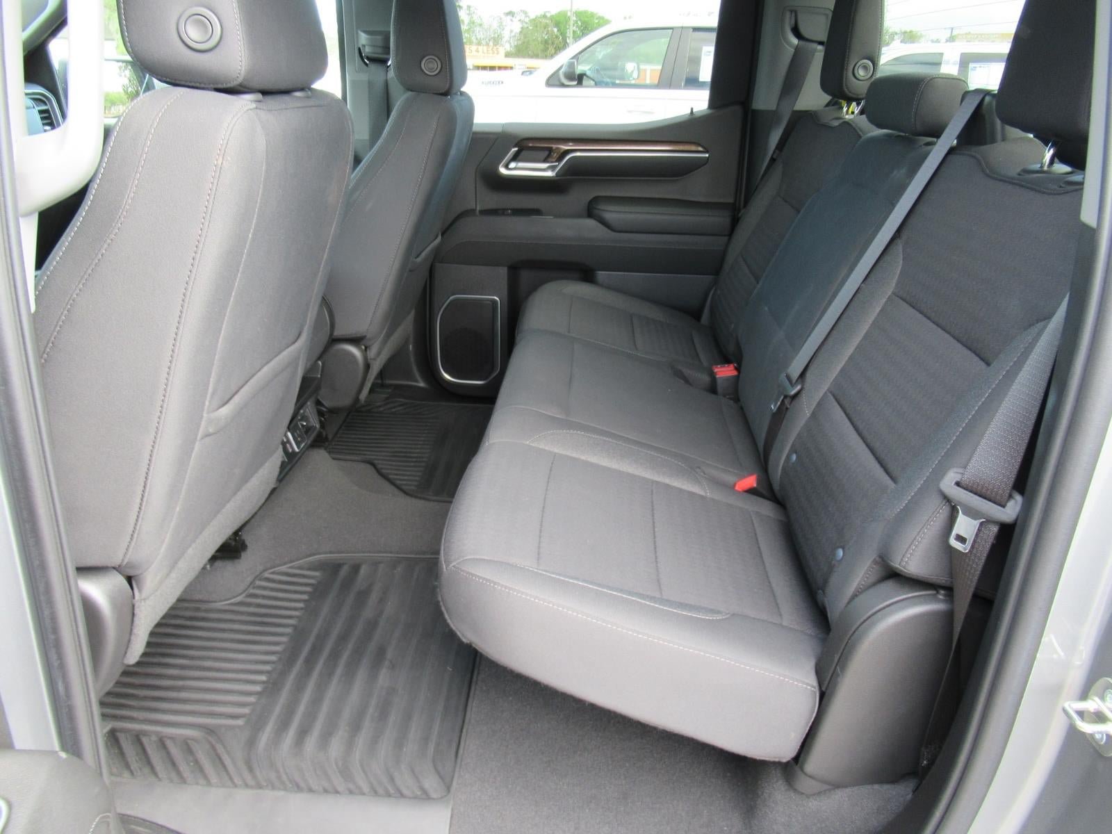 Used 2023 Chevrolet Silverado 1500 LT AWD/4WD image 30