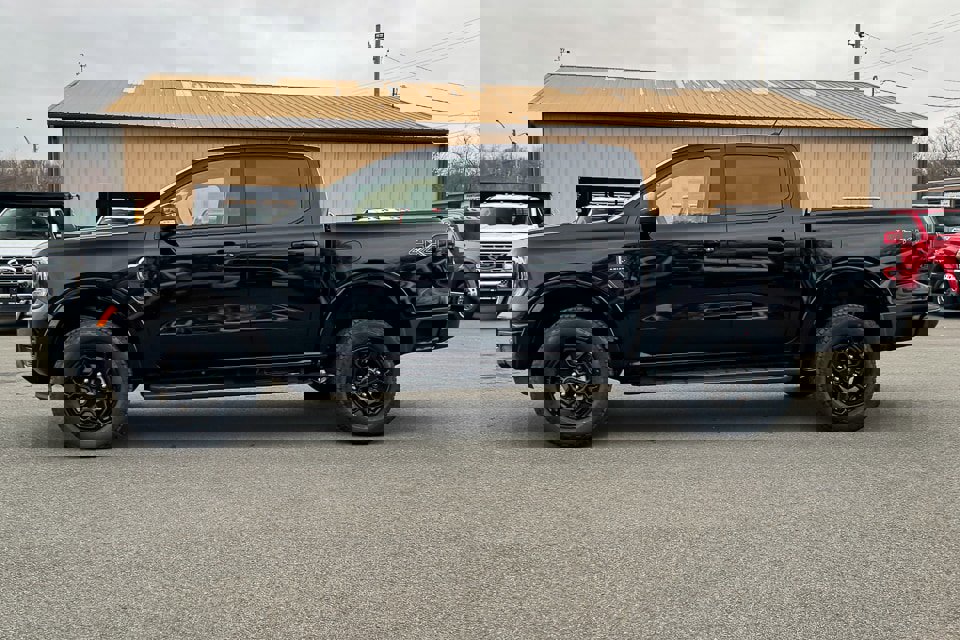 New 2025 Ford Ranger Lariat w/ Black Appearance Package image 6