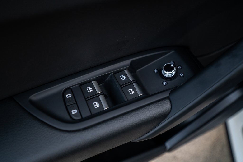 Used 2023 Audi Q5 2.0T Premium w/ Convenience Package image 22