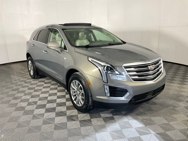 Used 2018 Cadillac XT5 Luxury w/ Driver Awareness Package image 3