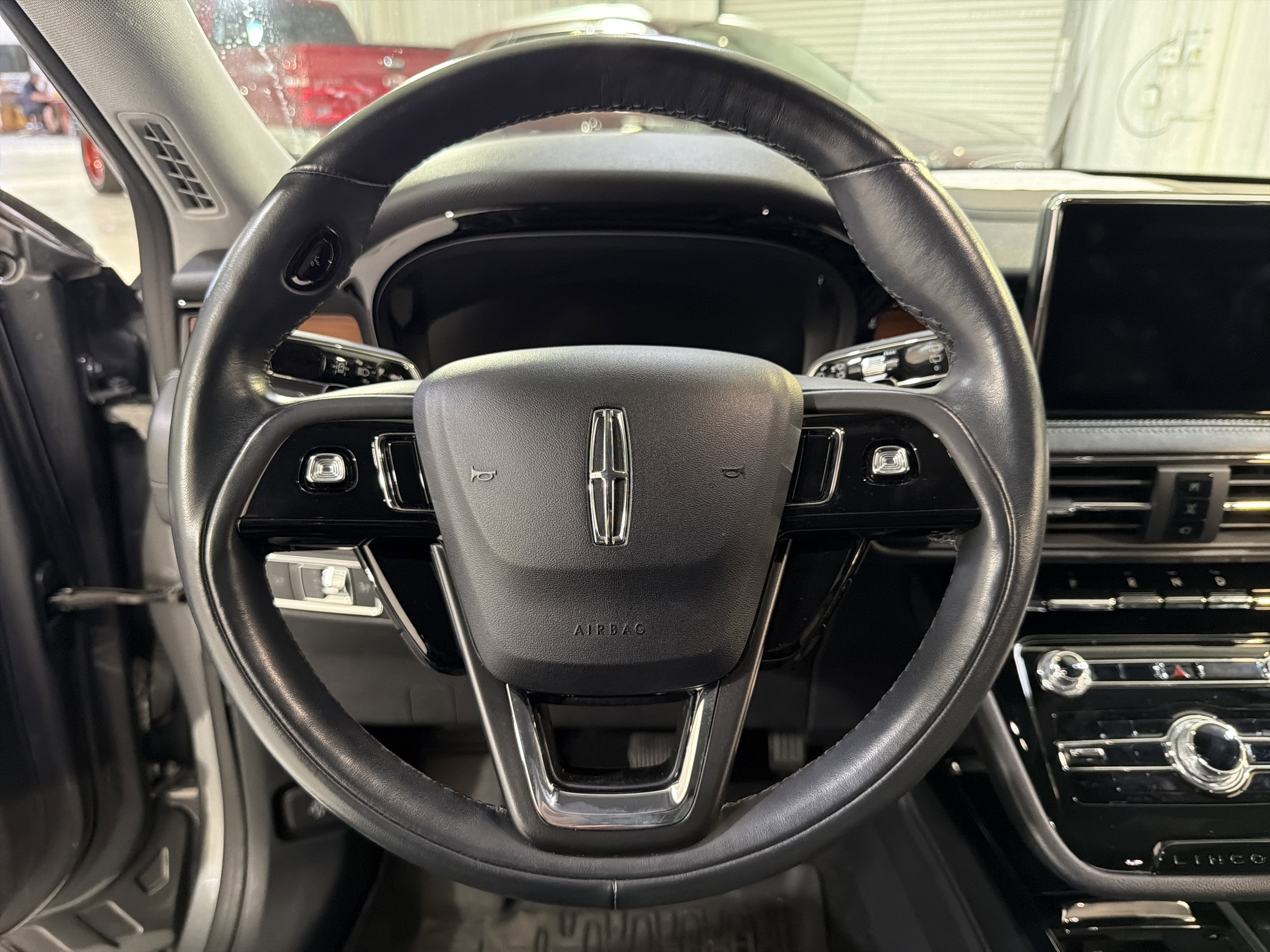 Used 2022 Lincoln Corsair Reserve w/ Luxury Package image 15