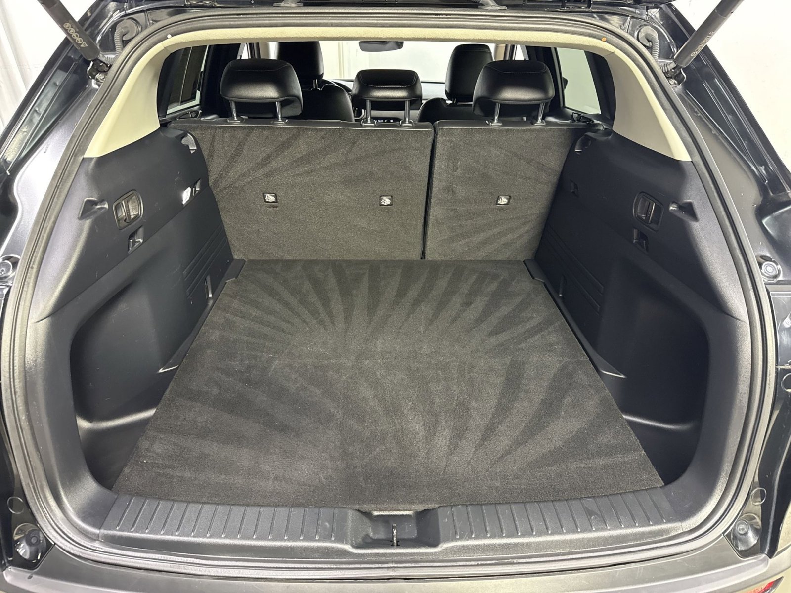 Used 2025 MAZDA CX-50 AWD 2.5 S w/ Preferred Package image 37