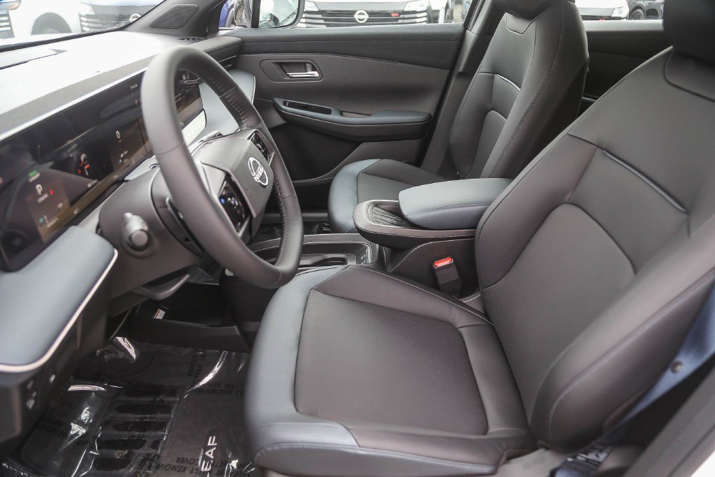 New 2026 Nissan Leaf SV+ w/ Illuminated Package FWD image 18