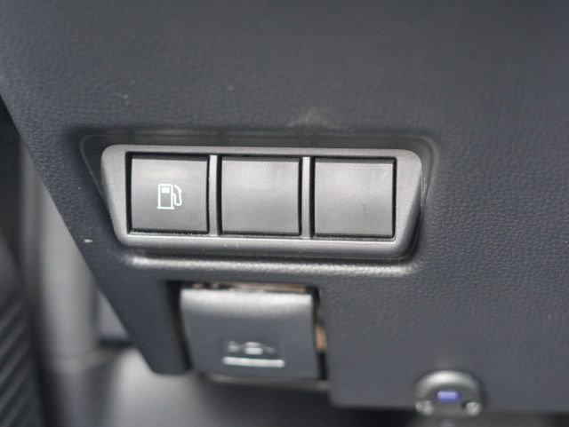 Used 2024 Toyota Prius LE image 12