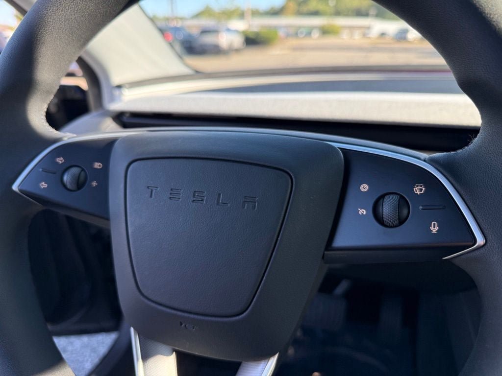 Used 2025 Tesla Model 3 Long Range RWD image 23