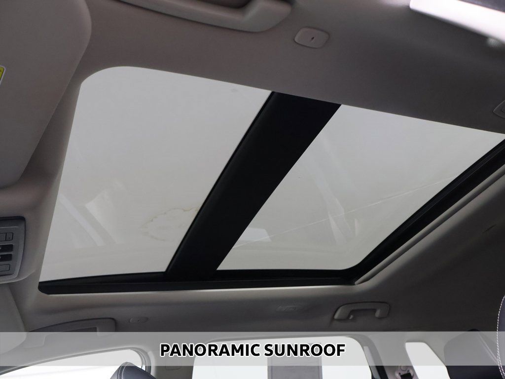 Used 2022 Nissan Rogue SL image 3