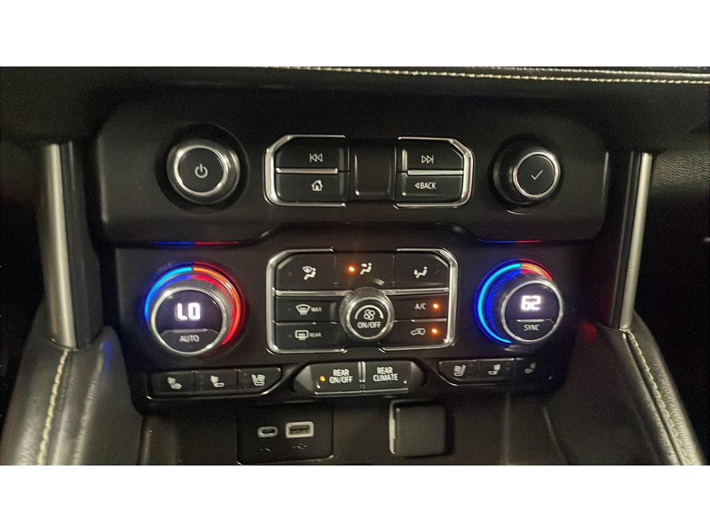 Used 2021 Chevrolet Suburban Premier AWD/4WD image 14