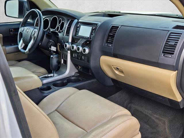 Used 2017 Toyota Sequoia SR5 w/ Premium Package RWD image 23