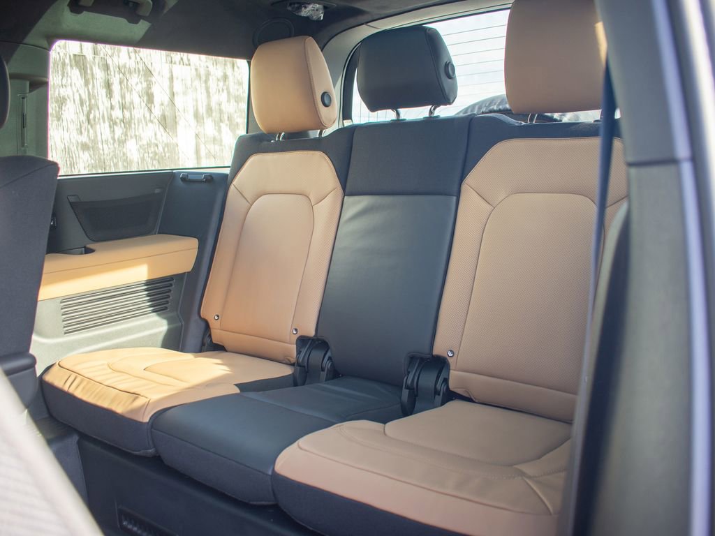 New 2026 Land Rover Defender 130 V8 image 23