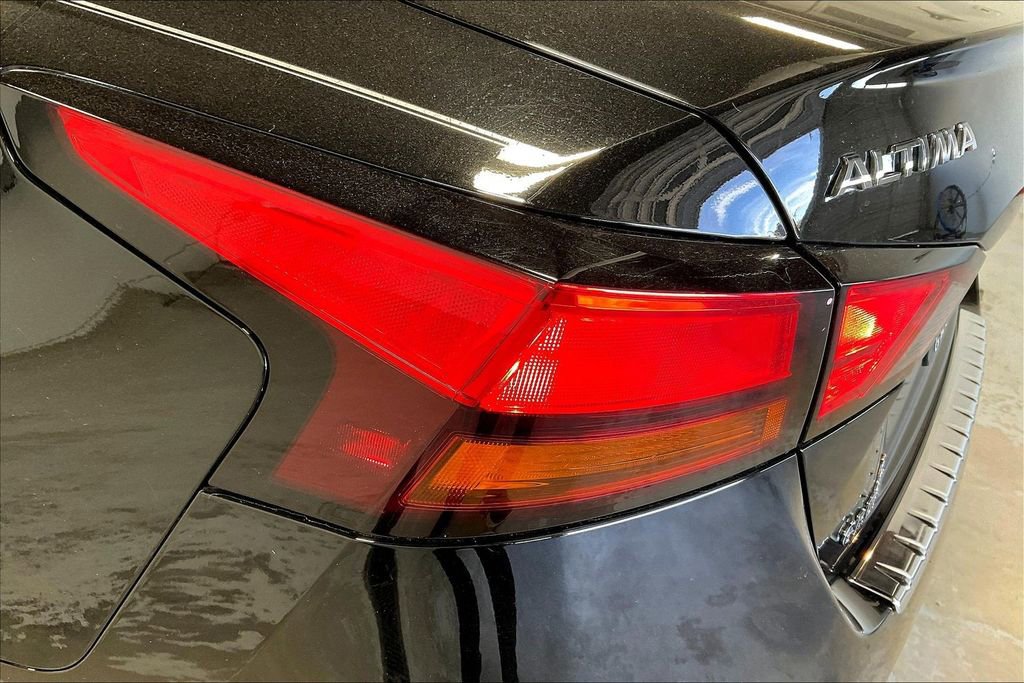 Used 2020 Nissan Altima 2.5 SV image 39