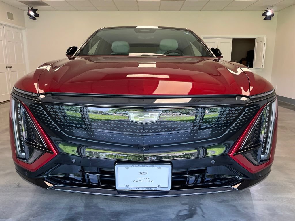 Certified 2024 Cadillac Lyriq Sport w/ LPO, Floor Liner Package AWD/4WD image 5