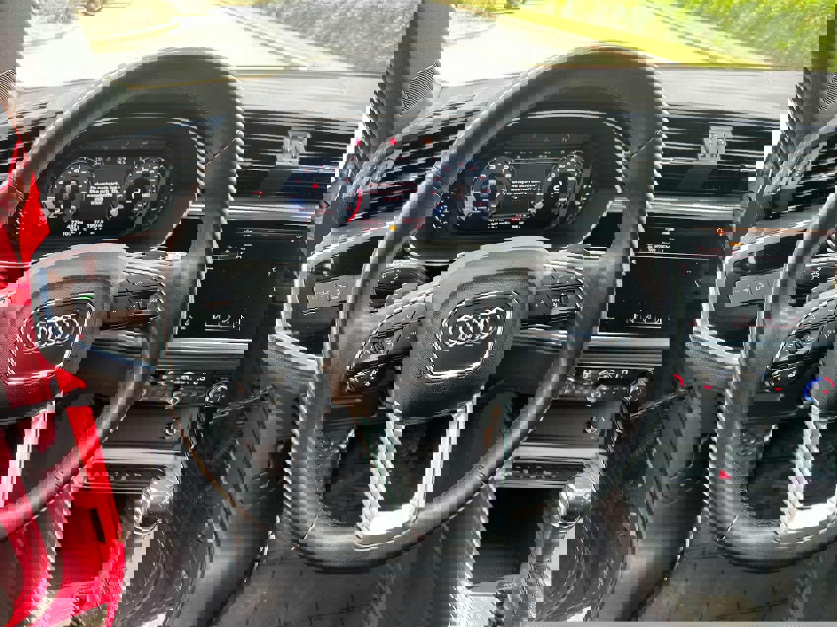 Used 2023 Audi Q3 2.0T Premium image 14