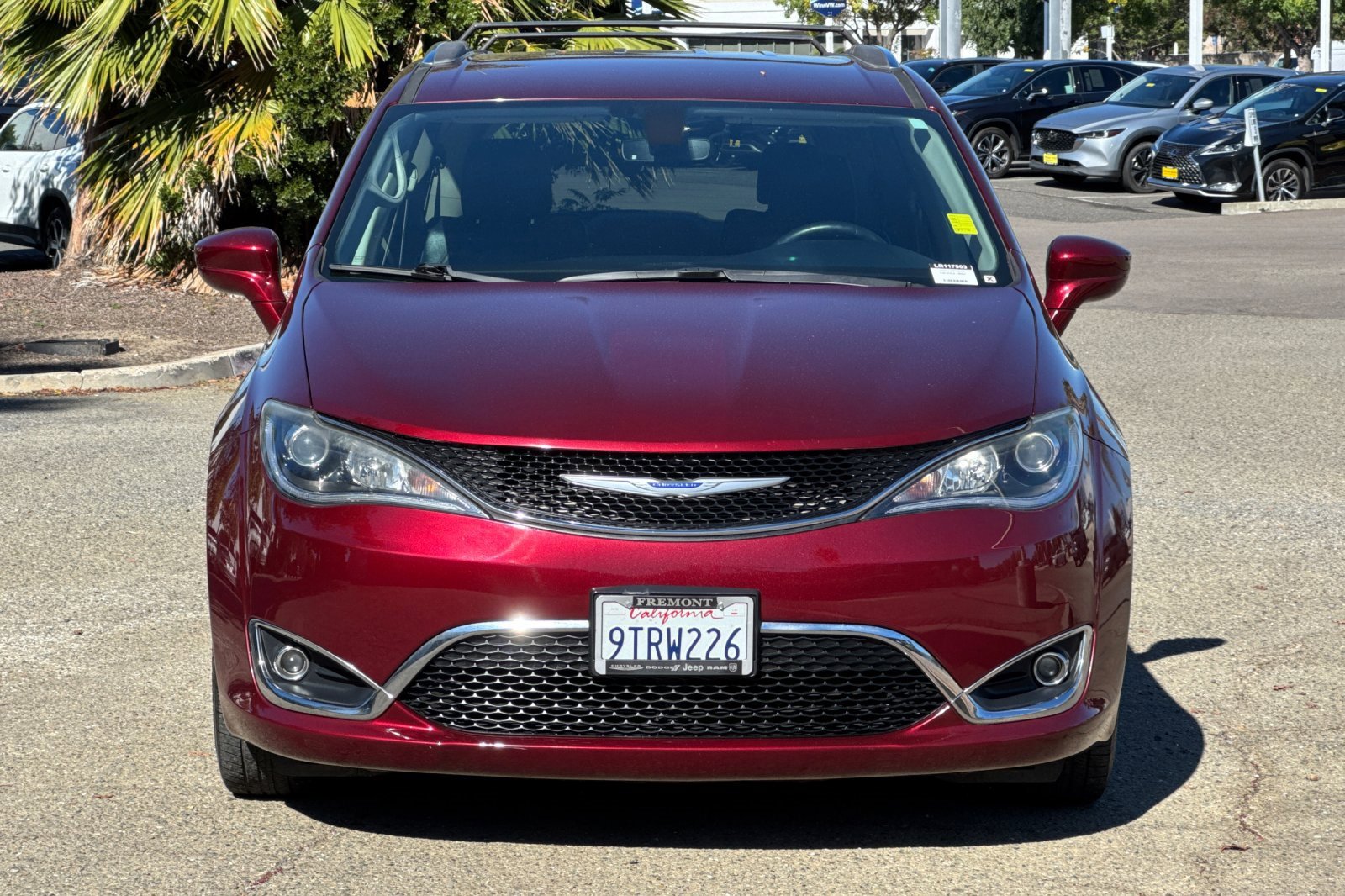 Used 2020 Chrysler Pacifica Touring-L w/ Tire & Wheel Group image 8