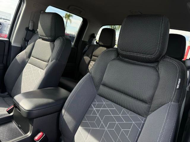 Certified 2025 Nissan Frontier SV image 15