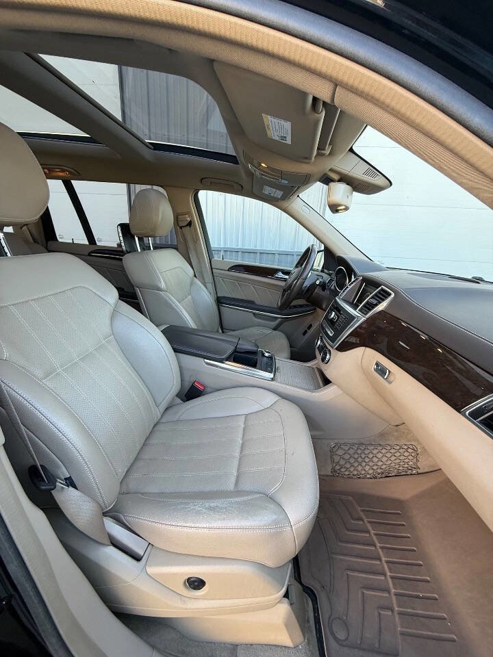 Used 2014 Mercedes-Benz GL 450 4MATIC image 9