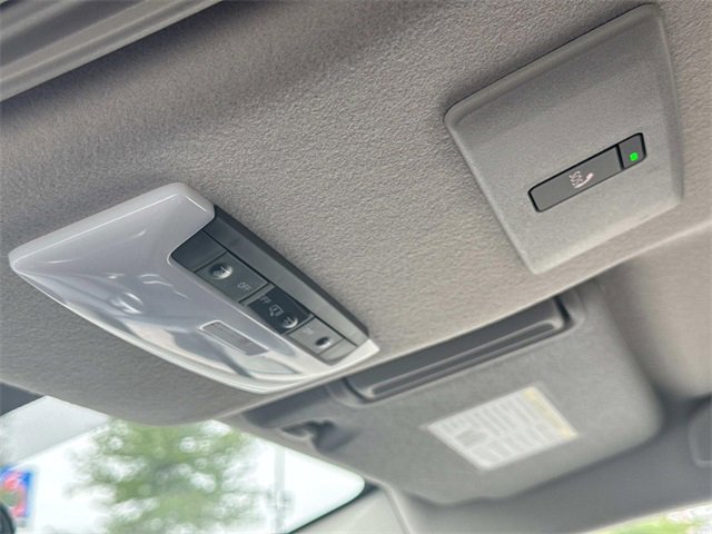 New 2025 Nissan Versa SR w/ Trunk Package image 23