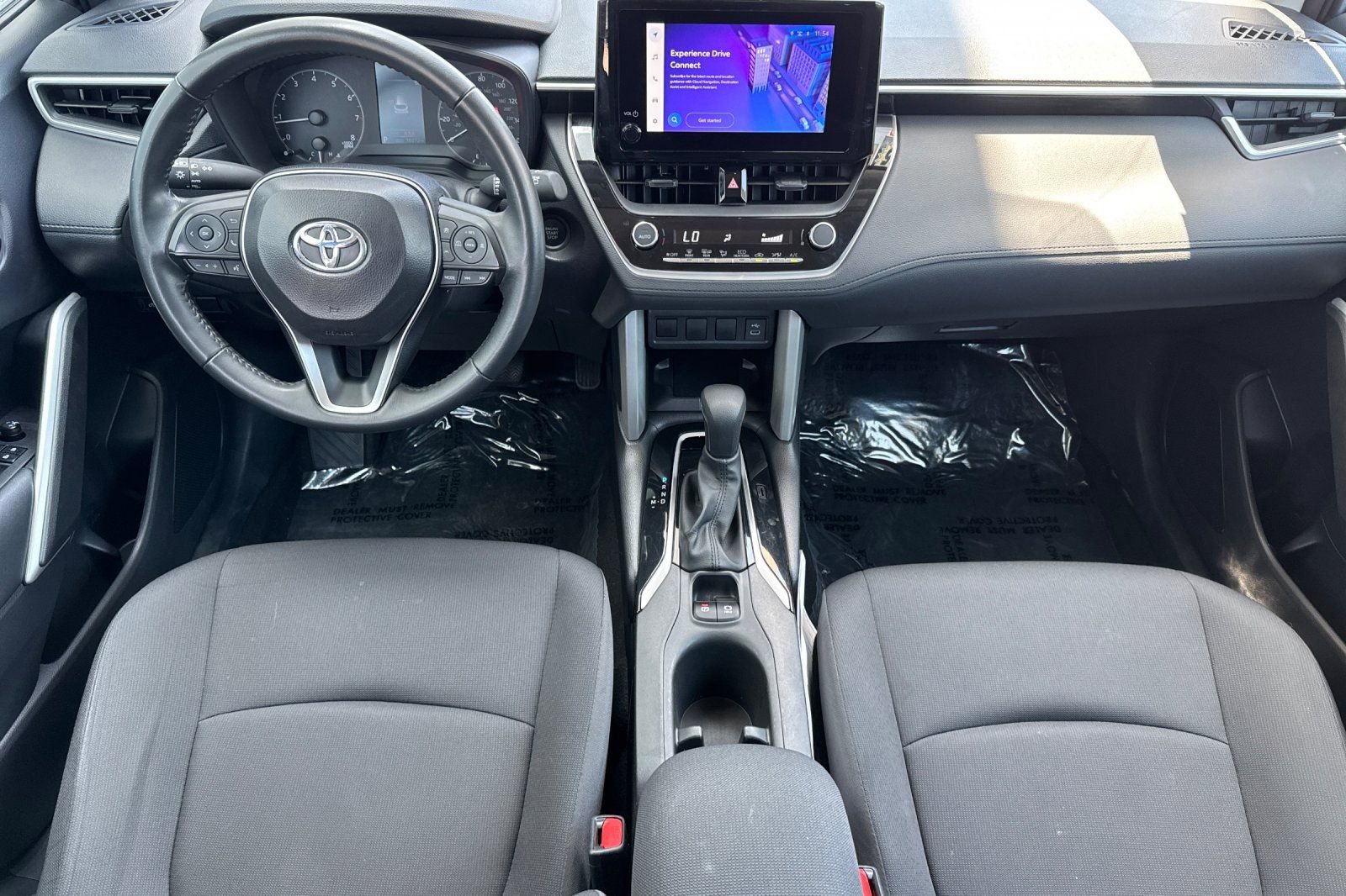 Certified 2025 Toyota Corolla Cross LE FWD image 18