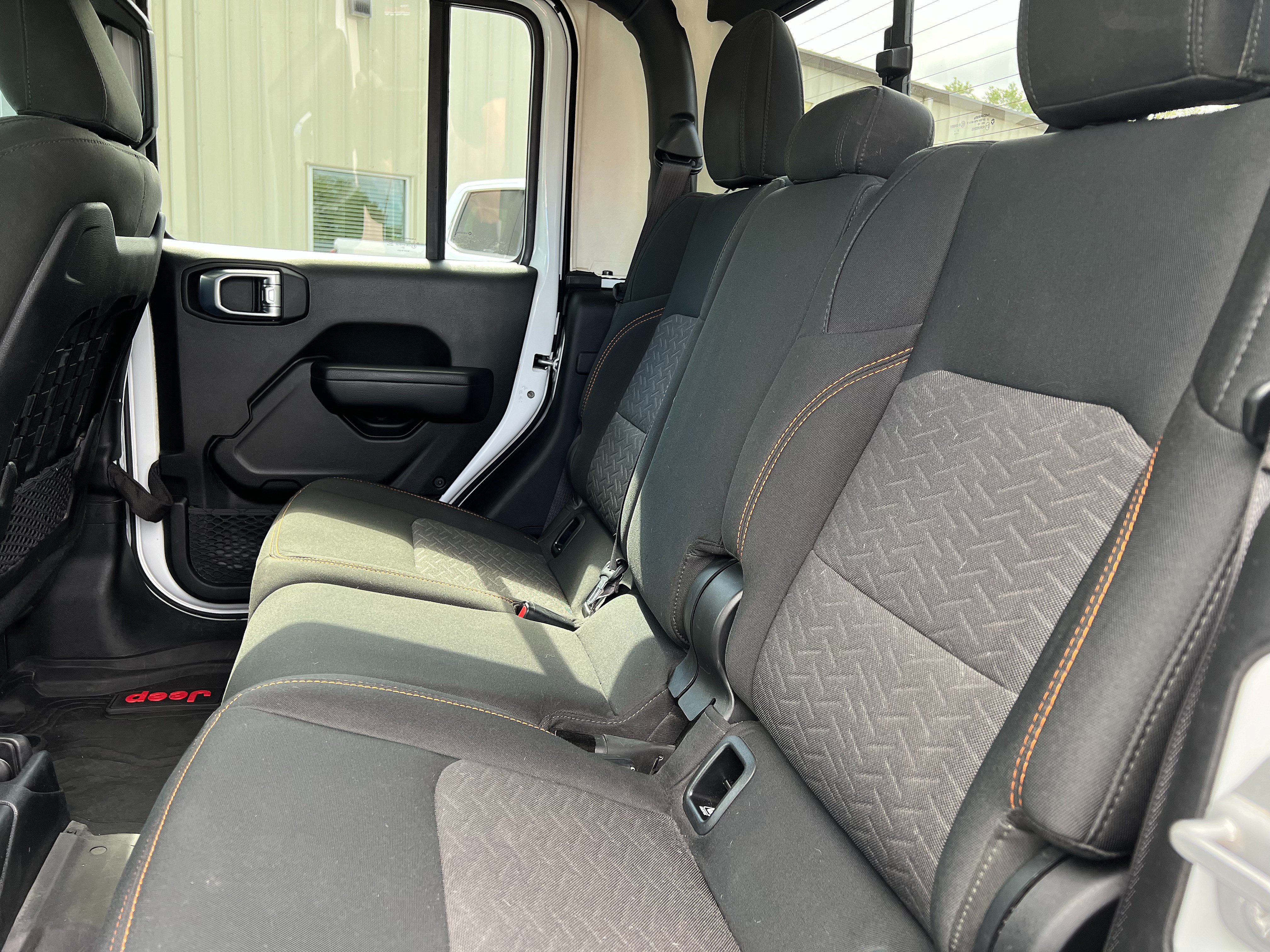 Used 2022 Jeep Gladiator Mojave AWD/4WD image 23