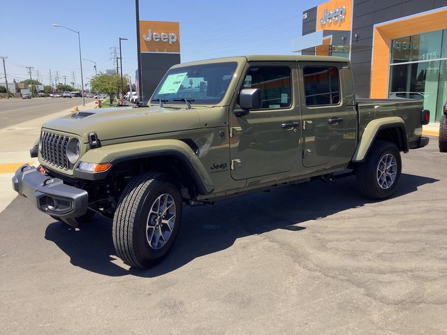 New 2025 Jeep Gladiator Sport AWD/4WD image 5