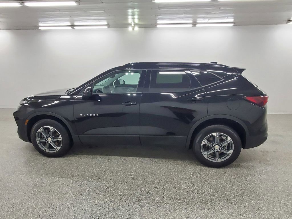 Used 2024 Chevrolet Blazer LT w/ Convenience Package FWD image 7