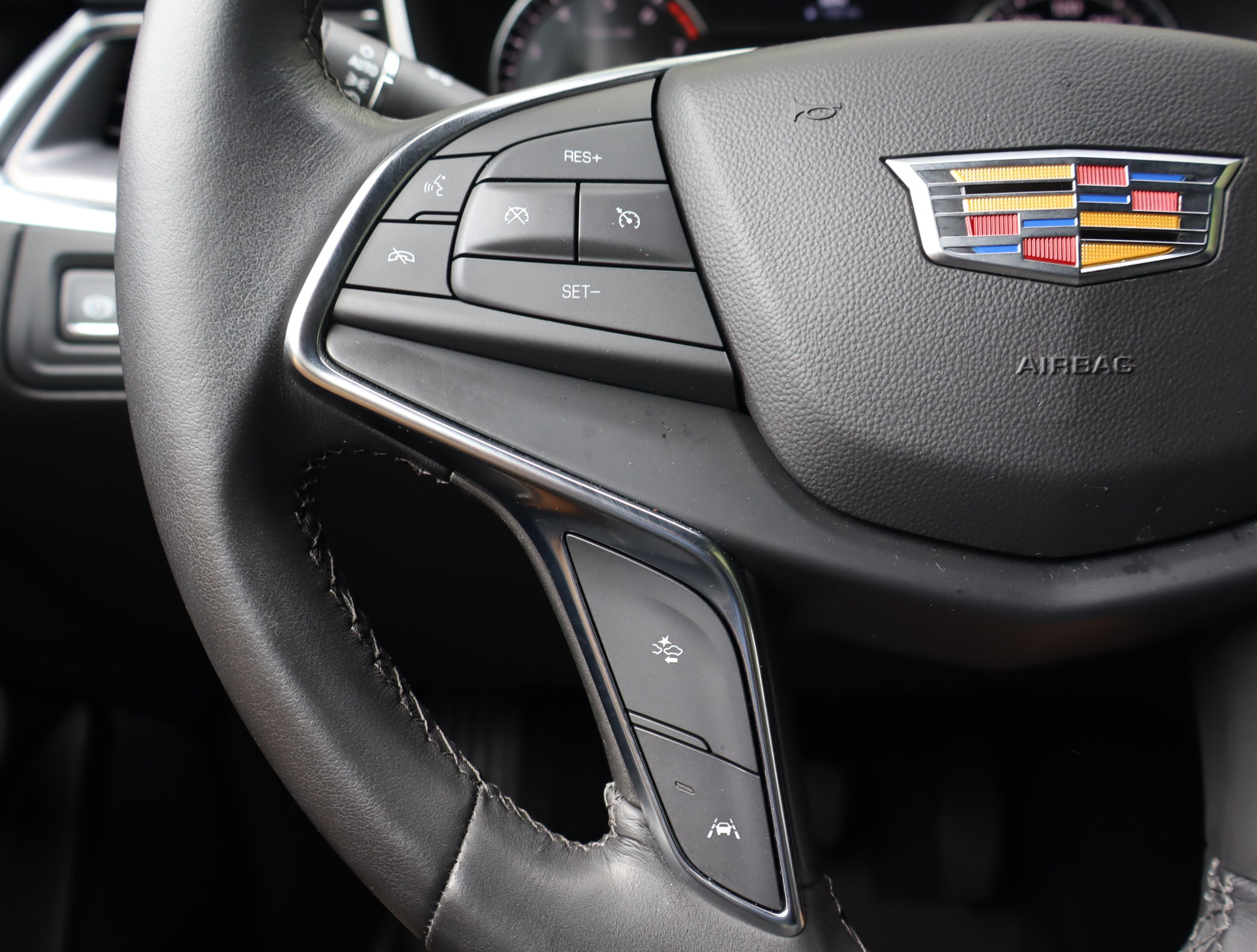 Used 2023 Cadillac XT5 Luxury w/ LPO, Floor Liner Package AWD/4WD image 21