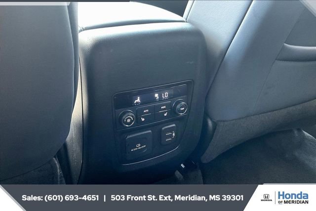 Used 2024 Buick Enclave Premium image 25