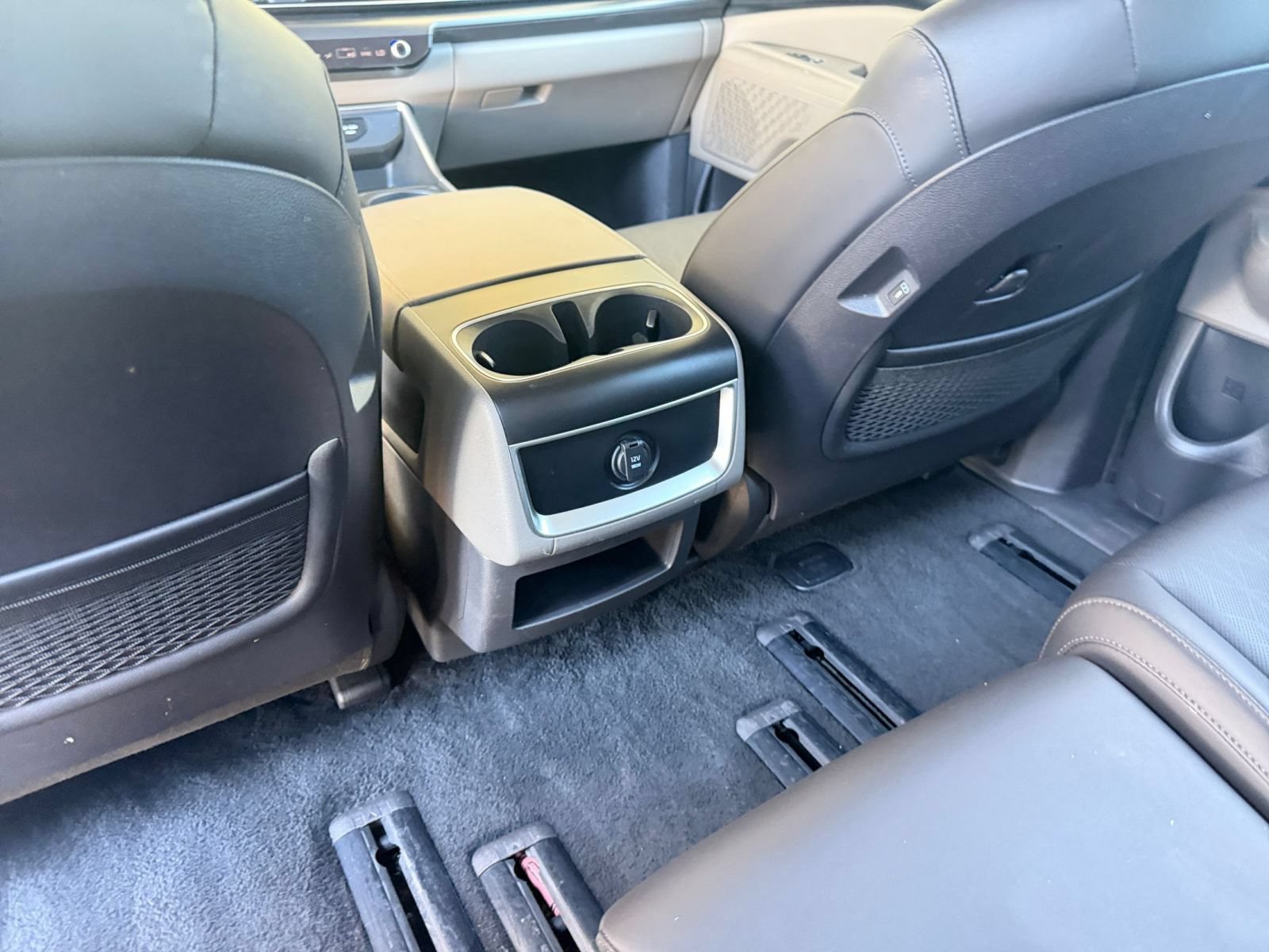 Used 2026 Kia Carnival FWD image 24
