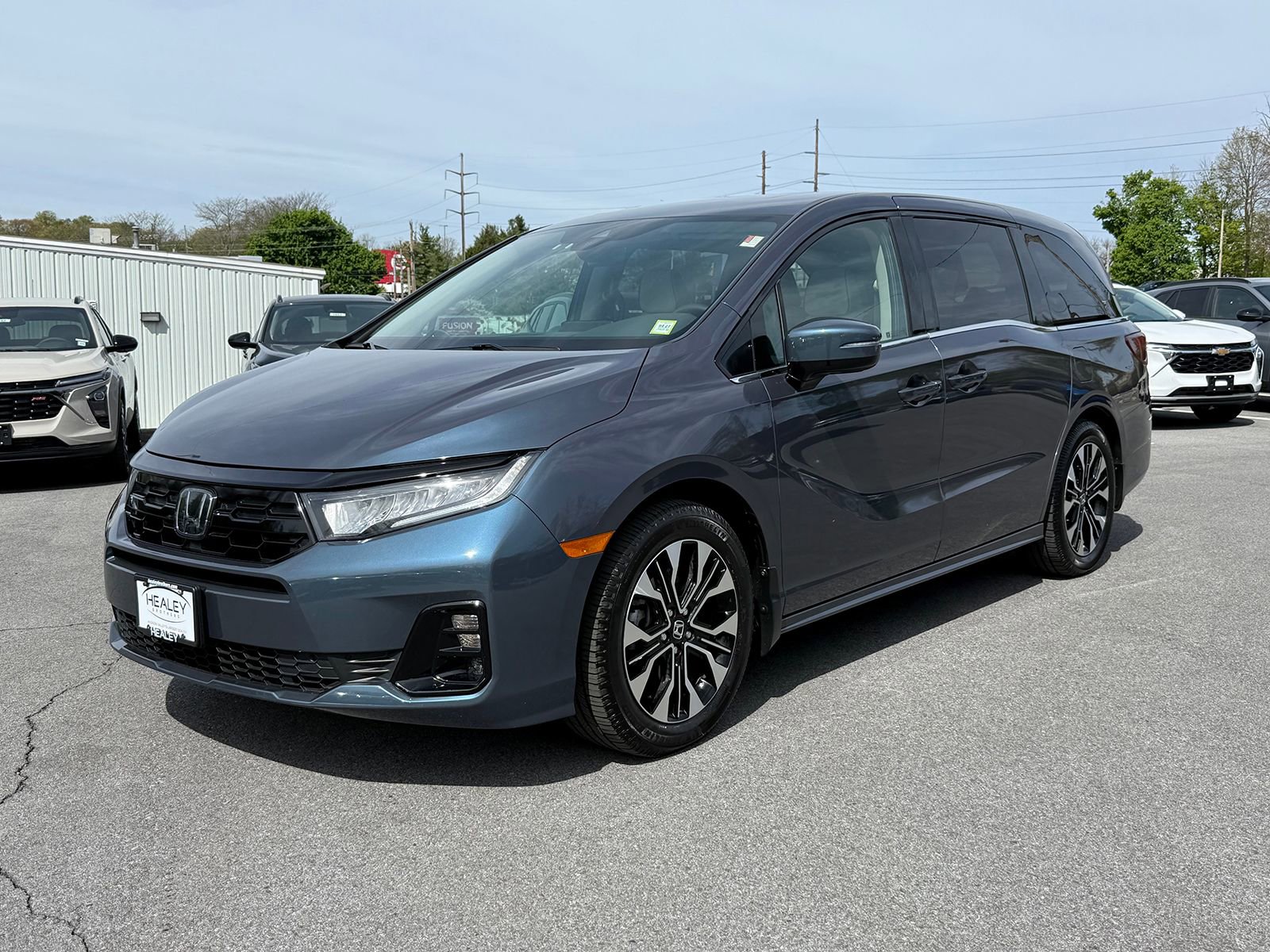 Used 2025 Honda Odyssey Elite image 3