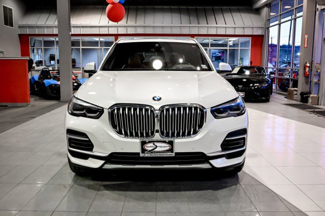 Used 2022 BMW X5 xDrive40i w/ Premium Package AWD/4WD video 2