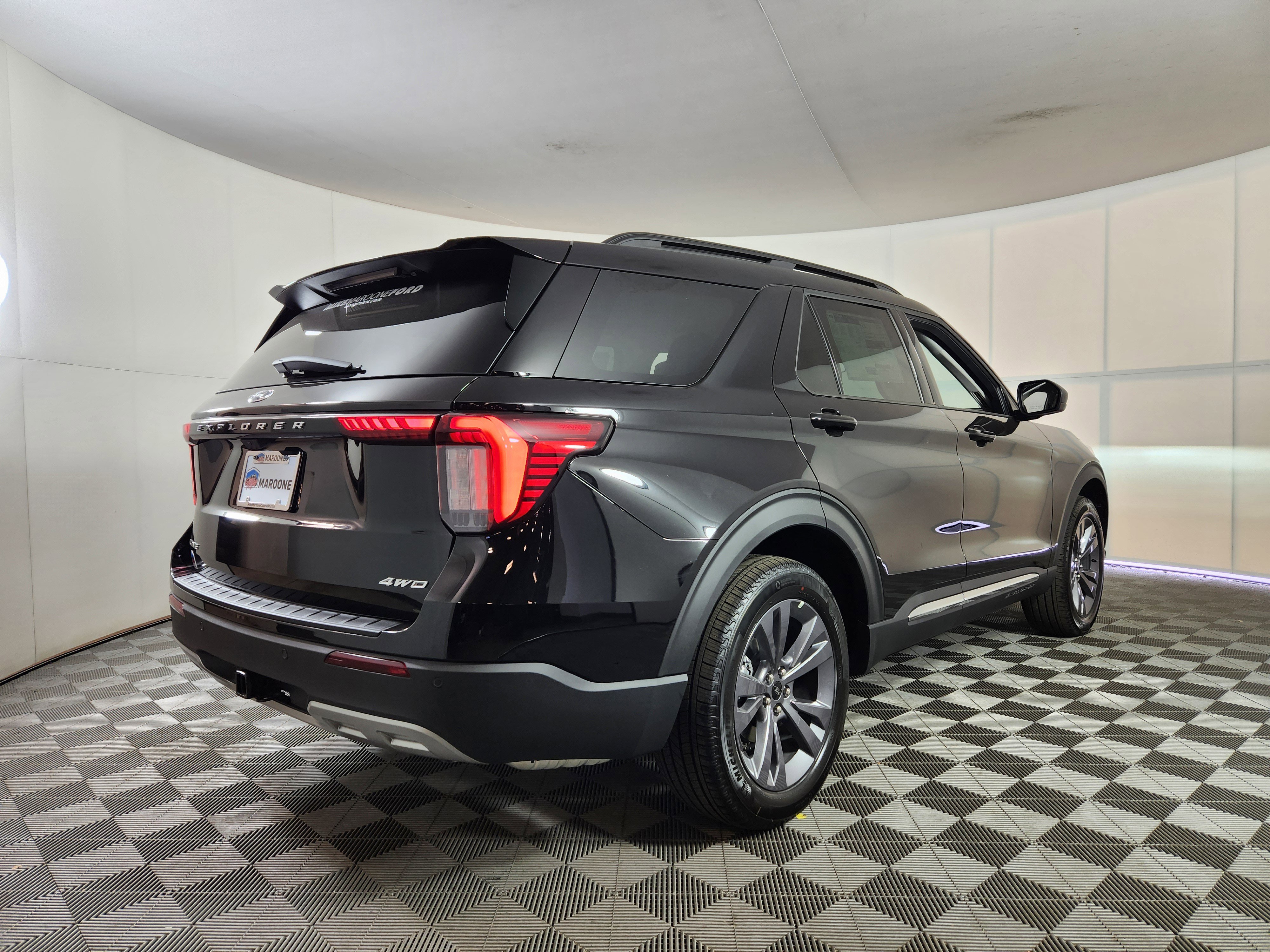New 2025 Ford Explorer Active w/ Active Comfort Package image 7