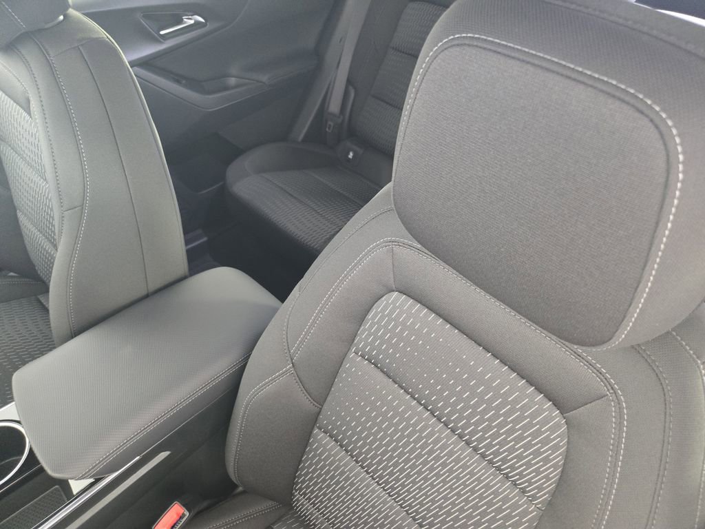 New 2026 Chevrolet Equinox LT w/ Safety and Technology Package image 28