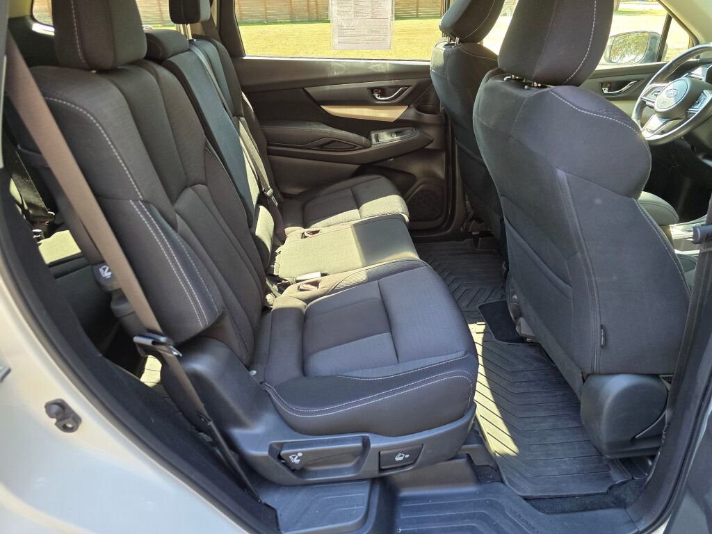 Used 2019 Subaru Ascent Premium image 16