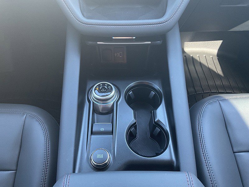 Used 2025 Ford Explorer ST image 38