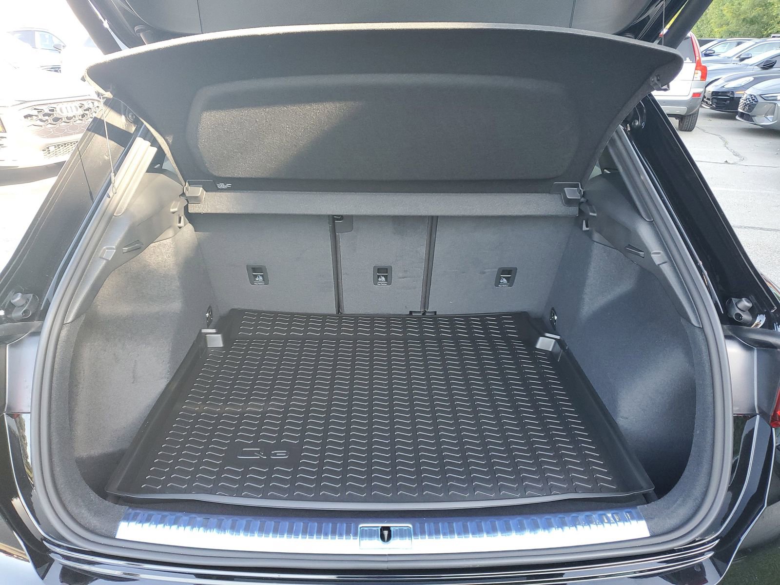 Used 2025 Audi Q3 2.0T Premium Plus w/ Premium Plus Package image 9