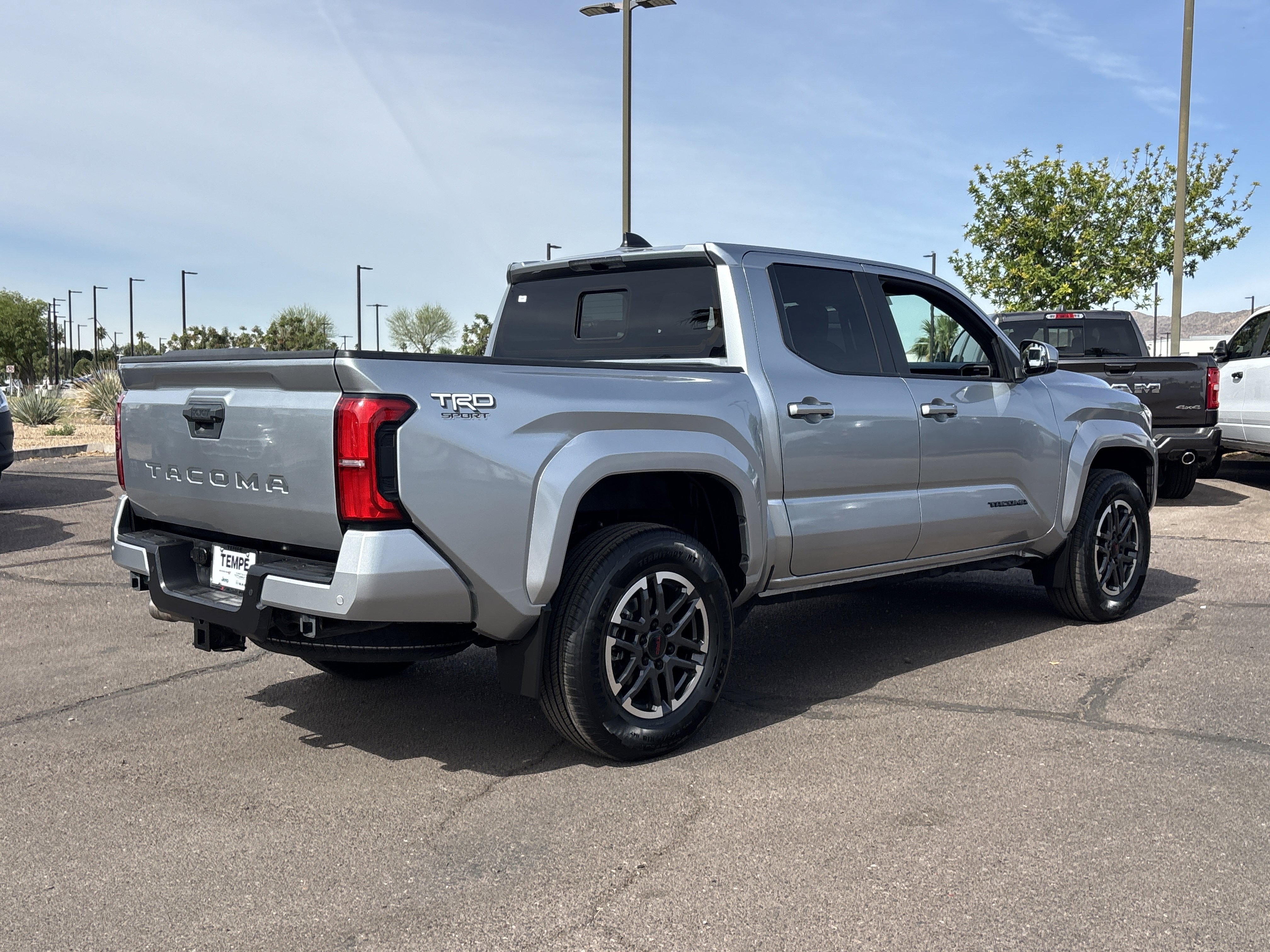 Used 2024 Toyota Tacoma TRD Sport w/ TRD Sport Upgrade Package RWD image 5