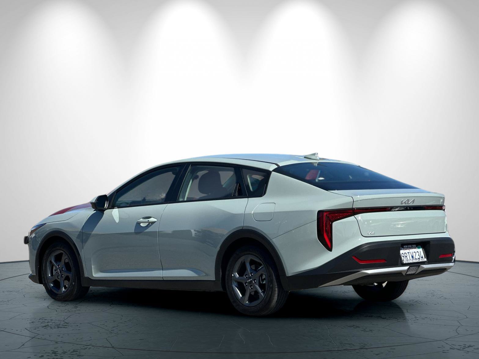 Used 2025 Kia K4 FWD image 6