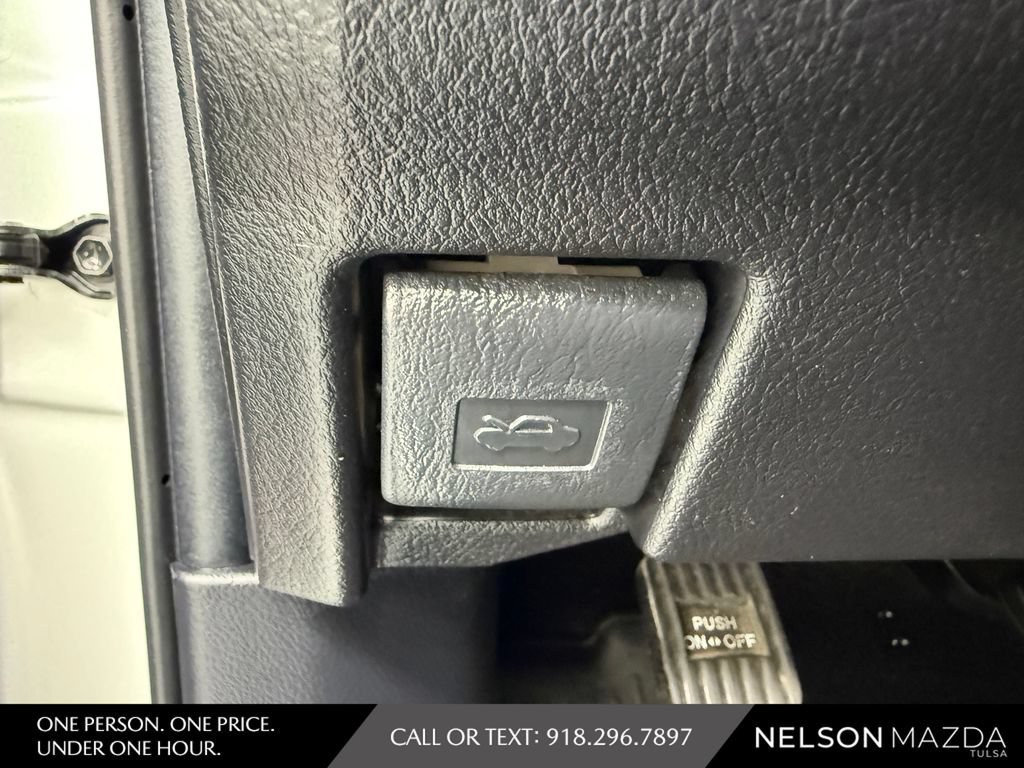 Used 2021 Toyota 4Runner Venture w/ Moonroof Package AWD/4WD image 24