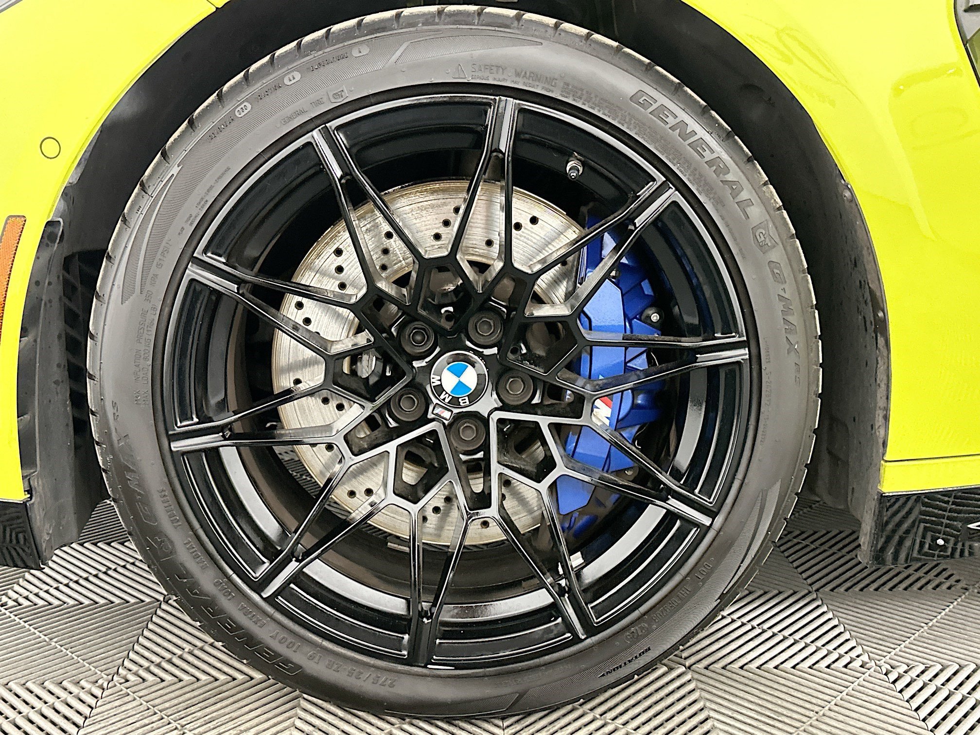Used 2024 BMW M4 Competition w/ Parking Assistance Package RWD image 33