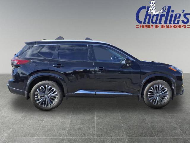 Certified 2025 Nissan Rogue Platinum image 3