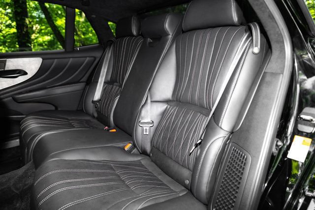 Used 2023 Lexus LS 500h AWD w/ Luxury Package image 19