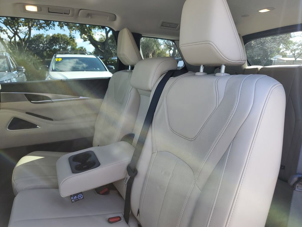 Used 2025 INFINITI QX60 Luxe image 12