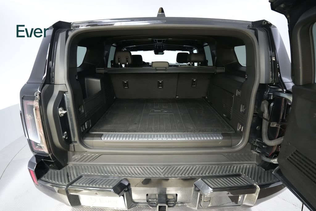 Used 2025 GMC Hummer EV 2X w/ LPO, Cargo Utility Package AWD/4WD image 8