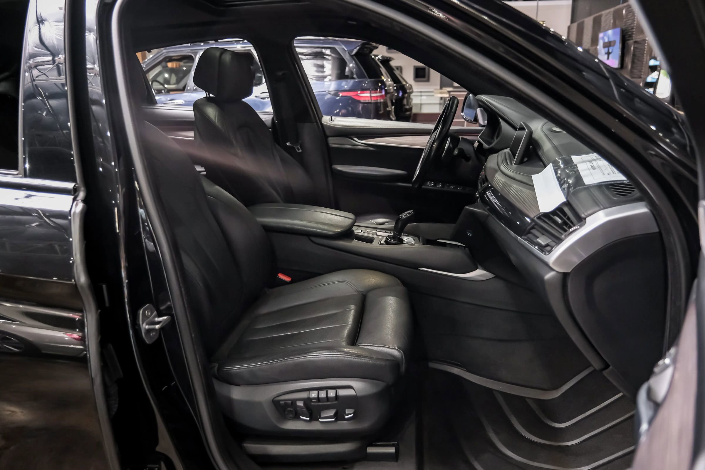 Used 2016 BMW X6 xDrive50i AWD/4WD image 35