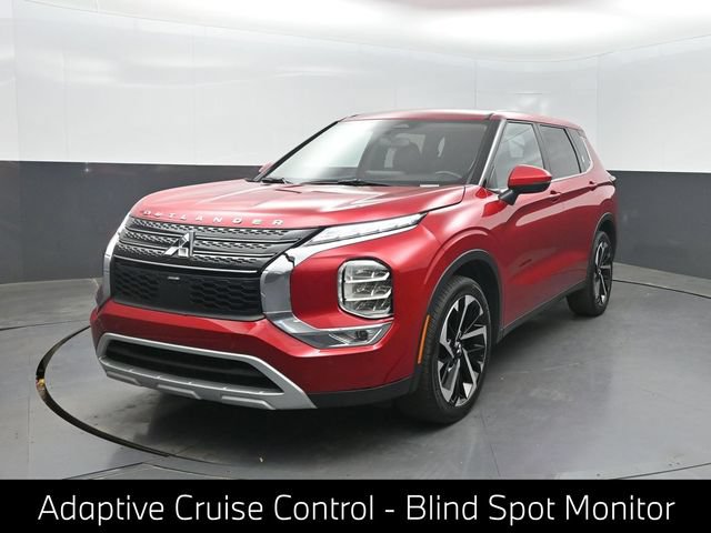 Used 2024 Mitsubishi Outlander SE FWD image 1